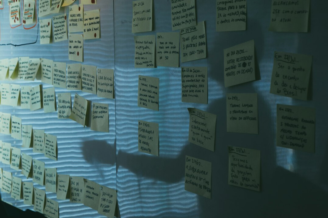 writer brainstorming plot
